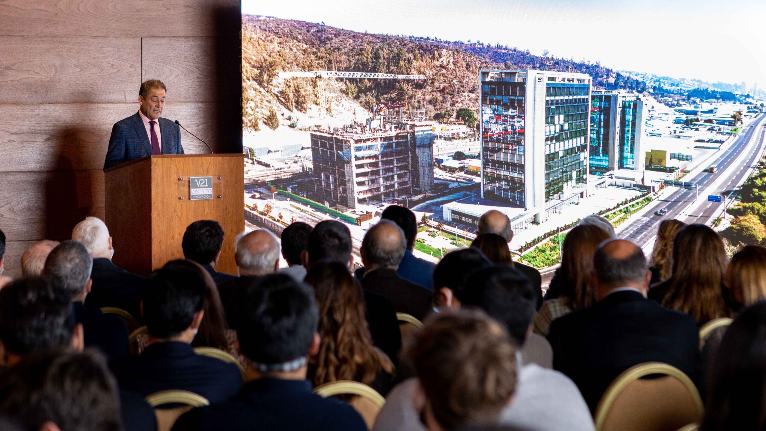 Distrito de Innovación V21 firma primera alianza con 4 universidades de la región