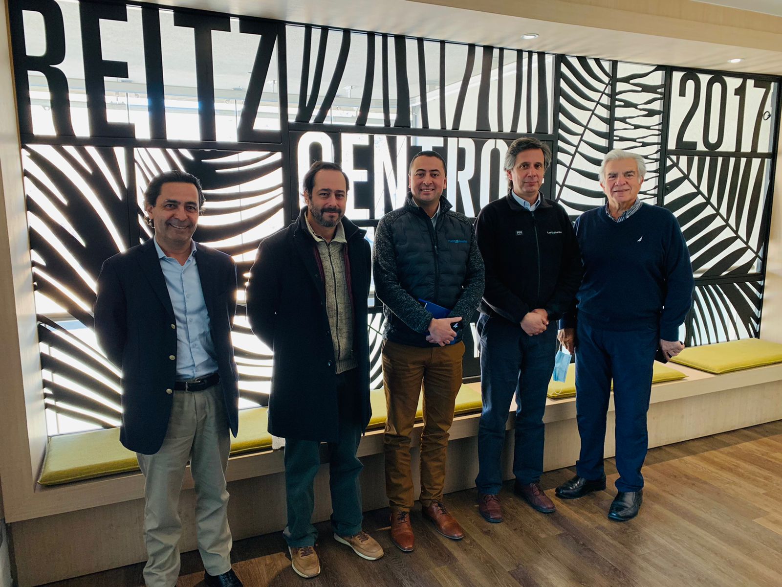 V21 y EPV plantean trabajo conjunto para impulsar la innovación en la región