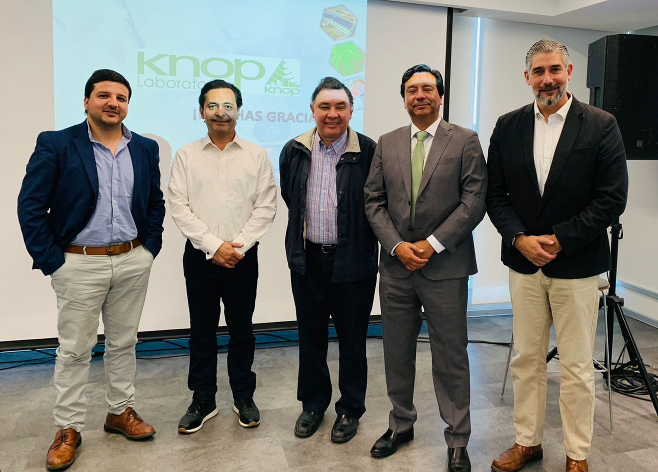 Knop realizó charla sobre Ley I+D en Distrito V21