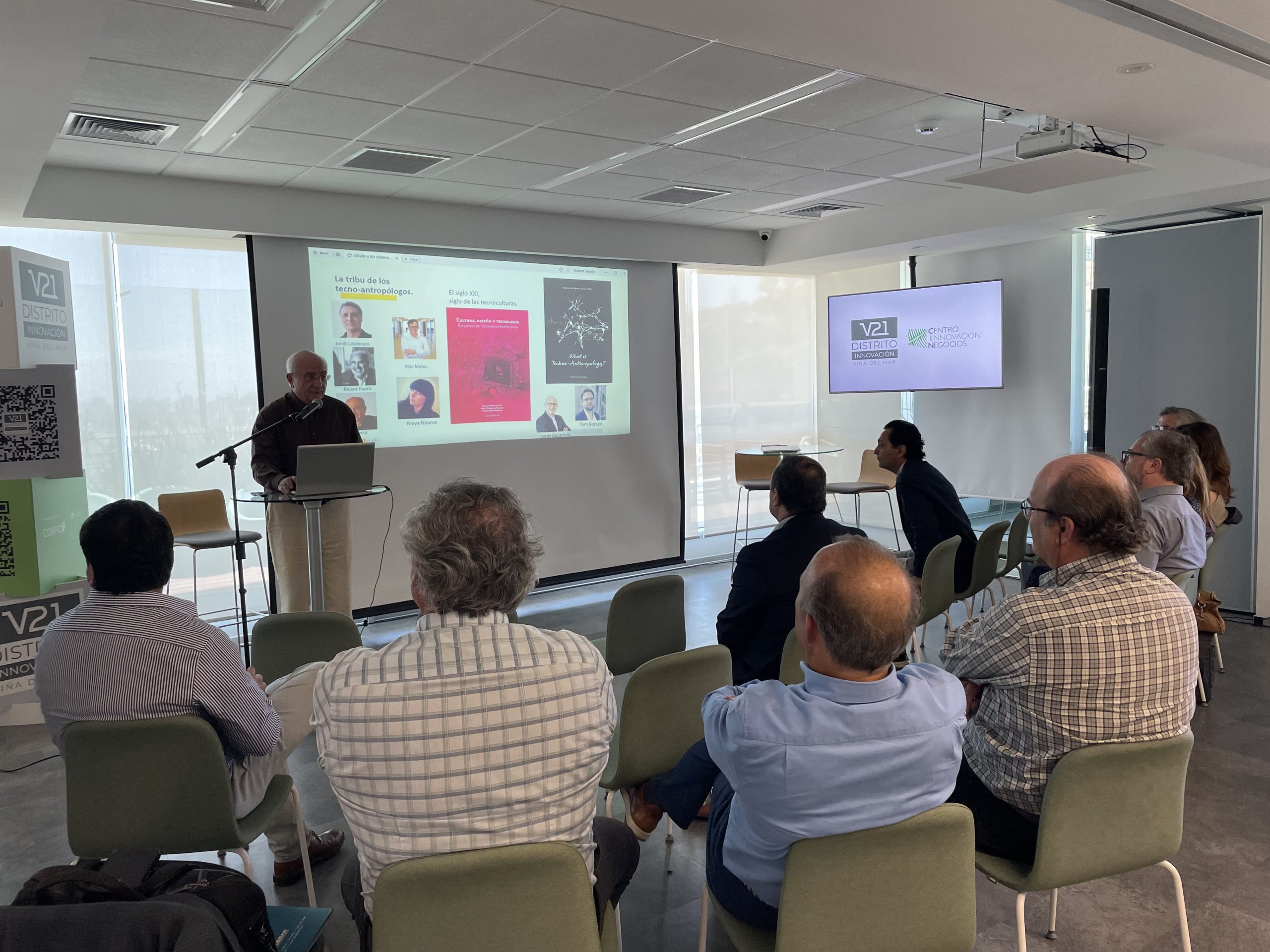 Experto internacional en innovación social y antropología cultural realiza charla sobre la experiencia de los Citilab para el desarrollo de las ciudades