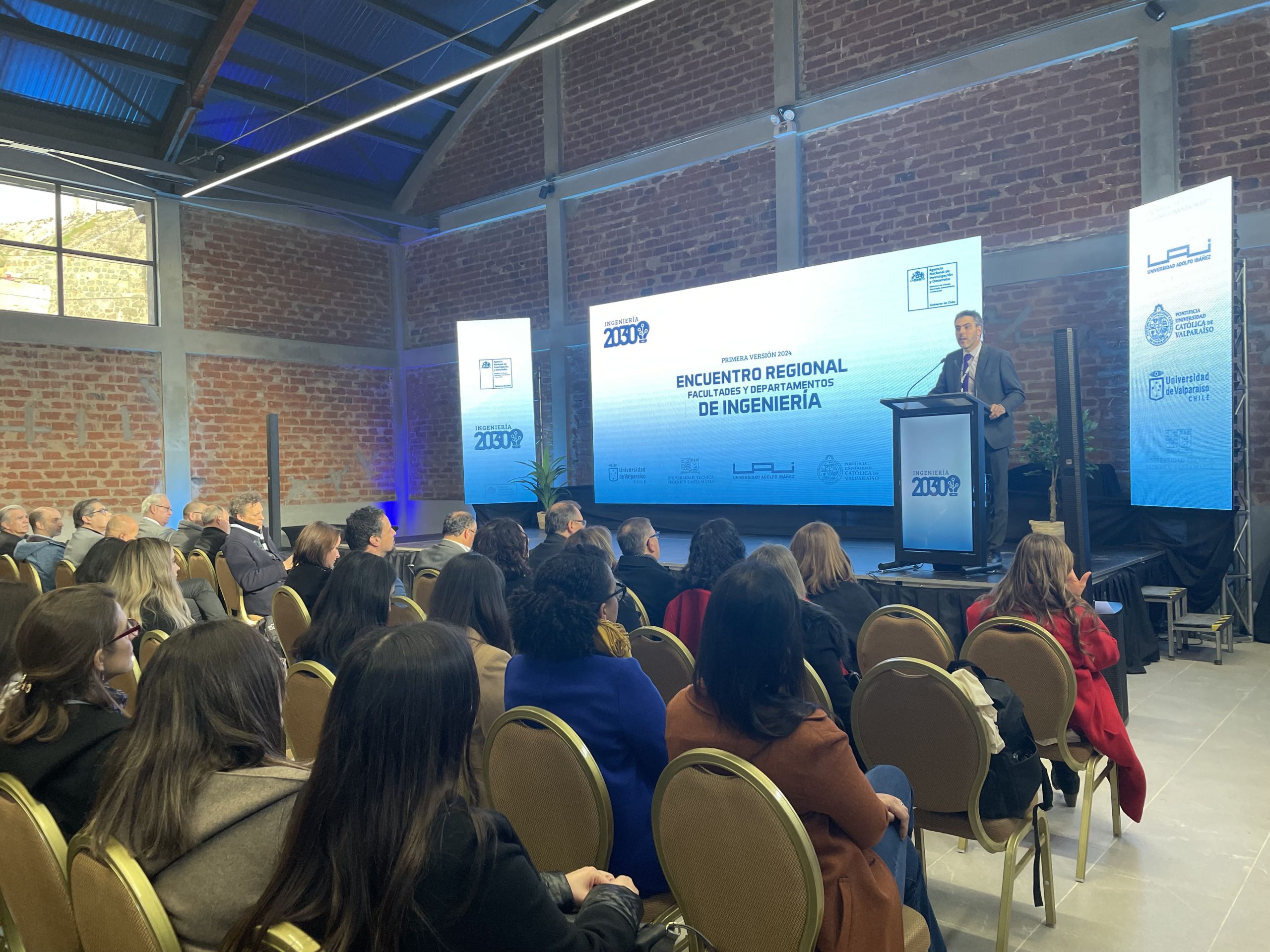 Innovación y Colaboración destacan como los puntos clave del Primer Encuentro Regional de Facultades y Departamentos de Ingeniería en el PARQTEC V21