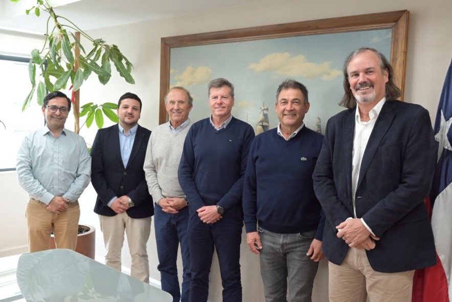 Visita del equipo del Distrito de Innovación V21 a CORFO