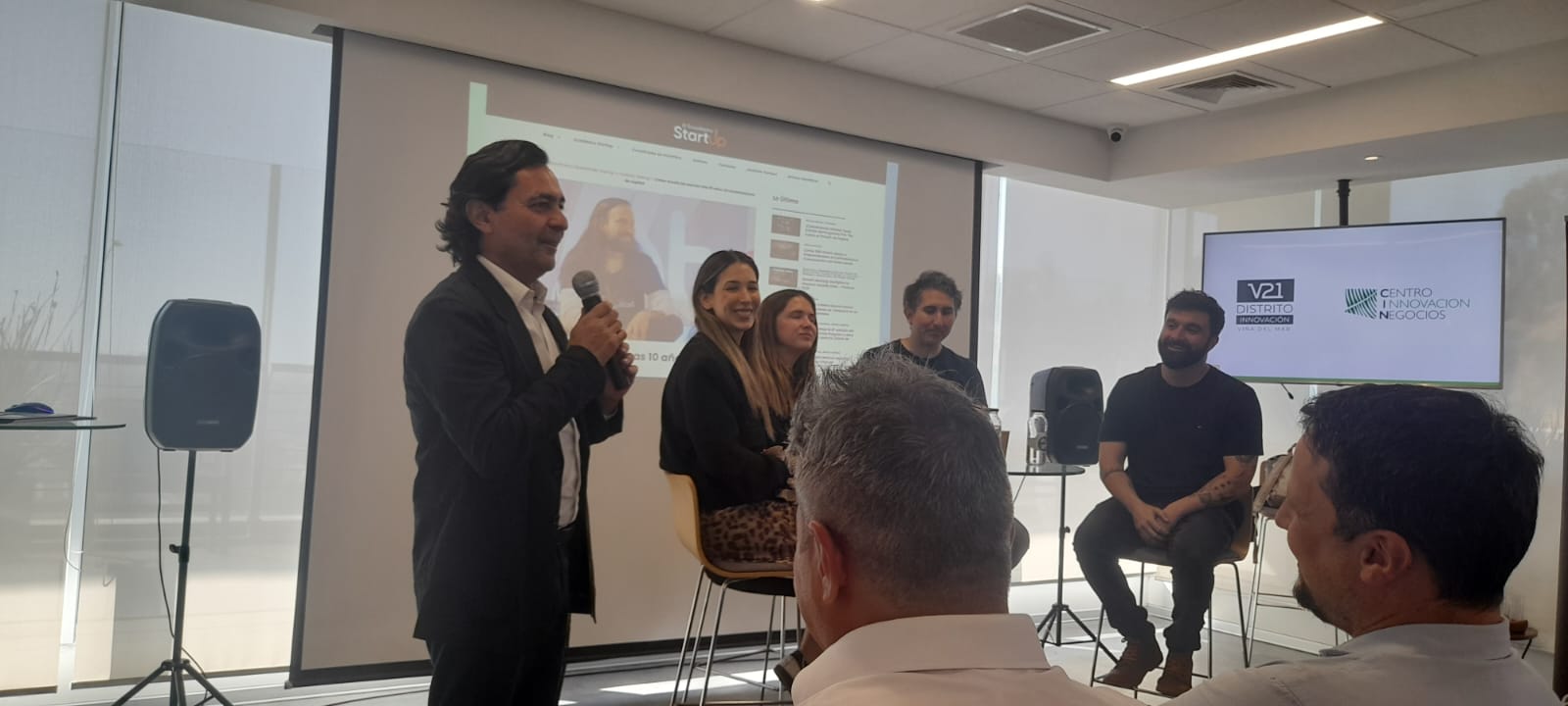 EXITOSO CIERRE DE #EMPRENDEUAI