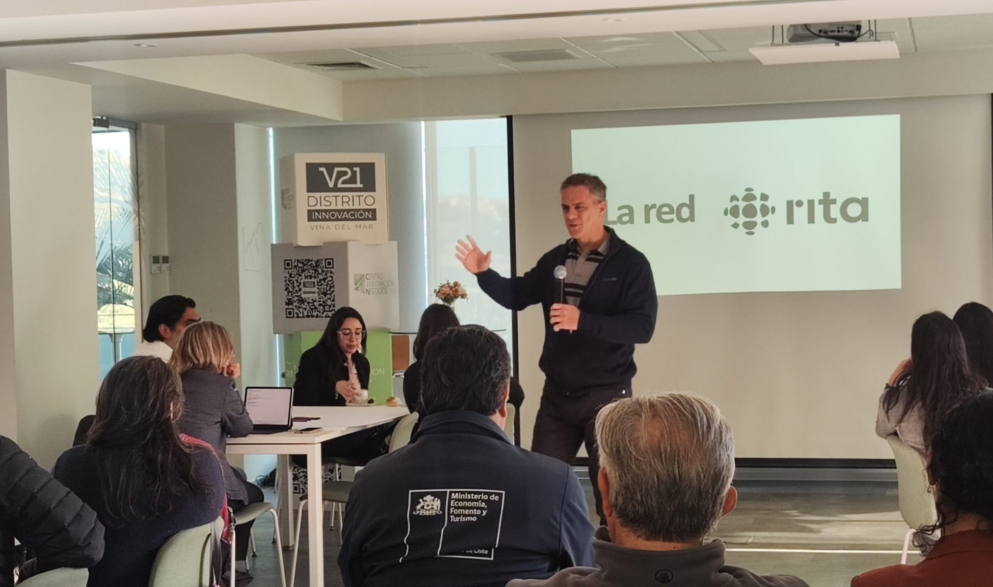 Taller “Valparaíso Región de Impacto”: UNAB presenta la iniciativa RITA para conectar la Región con el mundo